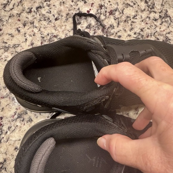 Size 8- Nike Air Max Alpha Trainer 4 Black - Picture 9 of 9